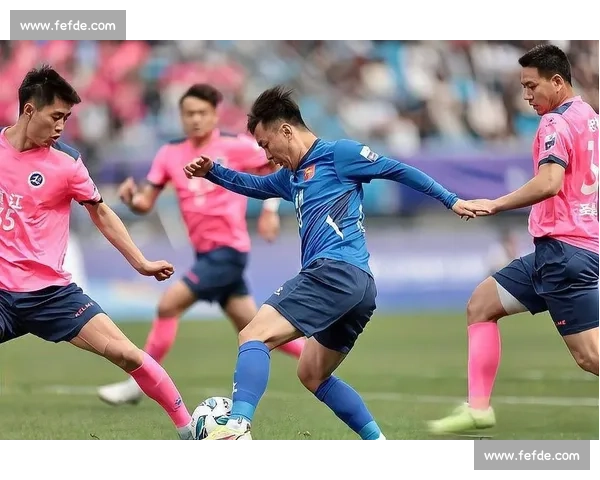 绿茵场巅峰对决展现足球比赛激情与战术智慧碰撞时代团队荣耀之夜